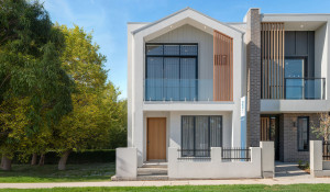 Brooklyn front Elevation graden next door  edit DSC 3043 upgrade web 1920w1 v2