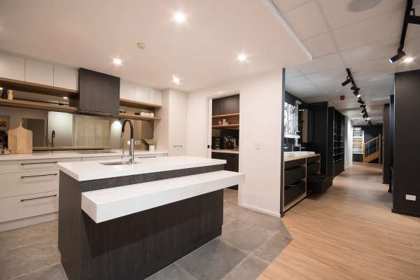 Rossdale Display Gallery2