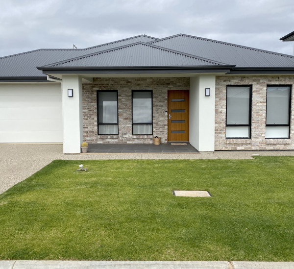 Stefanie Emerson 2024 11 02gf4